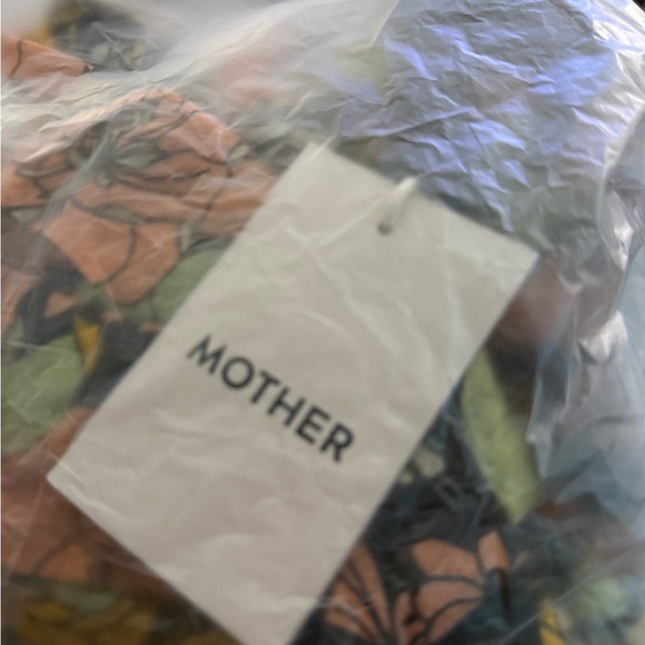 MOTHER Floral Ruched Three Quarter Sleeve Top Boutonnière Bouquet NWT M L - Picture 3 of 6